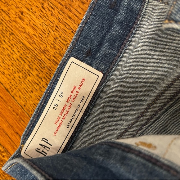 Gap Skinny Jeans size 0 like new - Picture 2 of 4